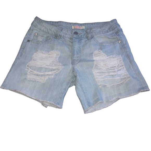 refuge Pants - Refuge distressed jean shorts. (4) light blue